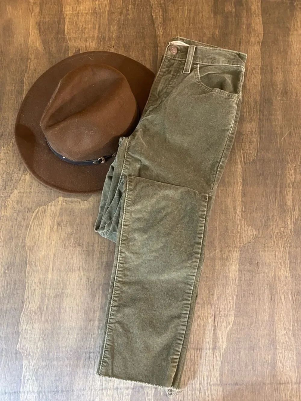 Levi’s High Rise Straight Olive Green Corduroy Pants